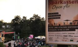 Stadtmarketing_Winterberg_2019_Sparkassen_Open_Air_Kurpark_Musik_Band_Sommer__27_